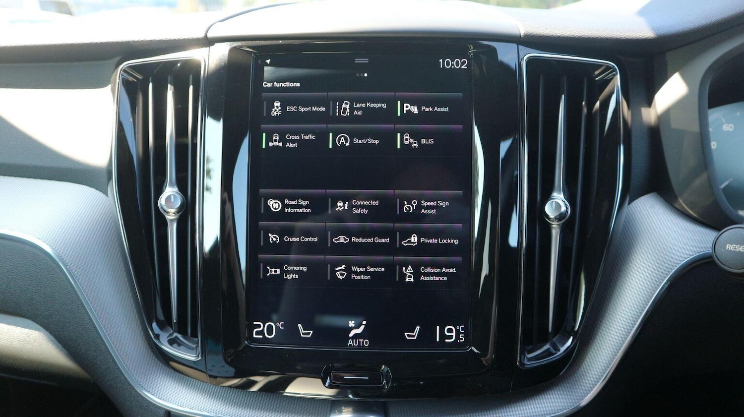 Used Volvo XC60 2018 for sale - 76128876: Photo 26