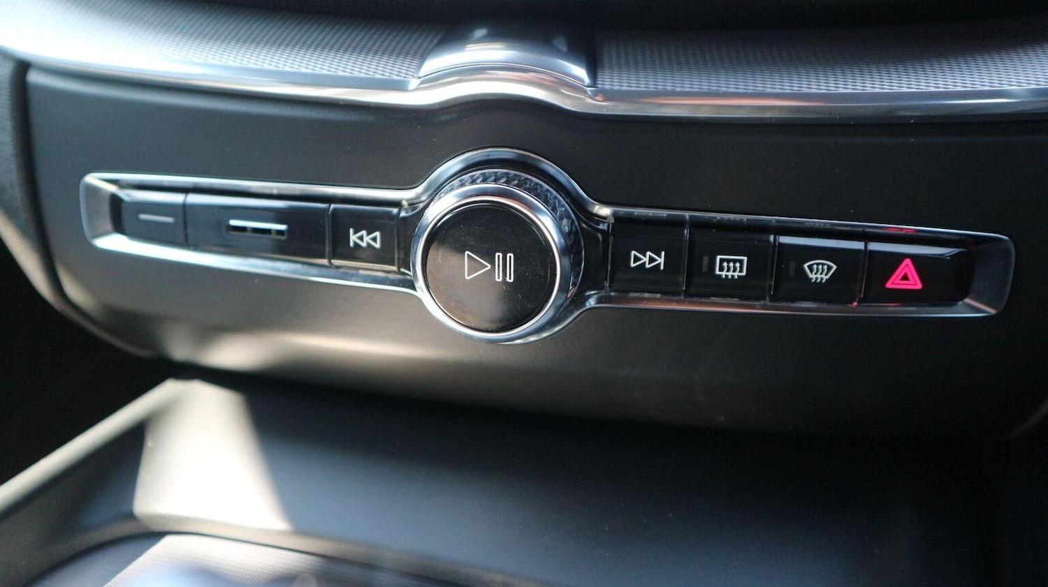 Used Volvo XC60 2018 for sale - 76128876: Photo 33