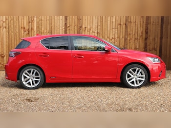 Used Lexus CT 2014 for sale - 76064234: Photo
