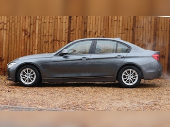 Used BMW 3 Series 2017 for sale - 76397109: Photo