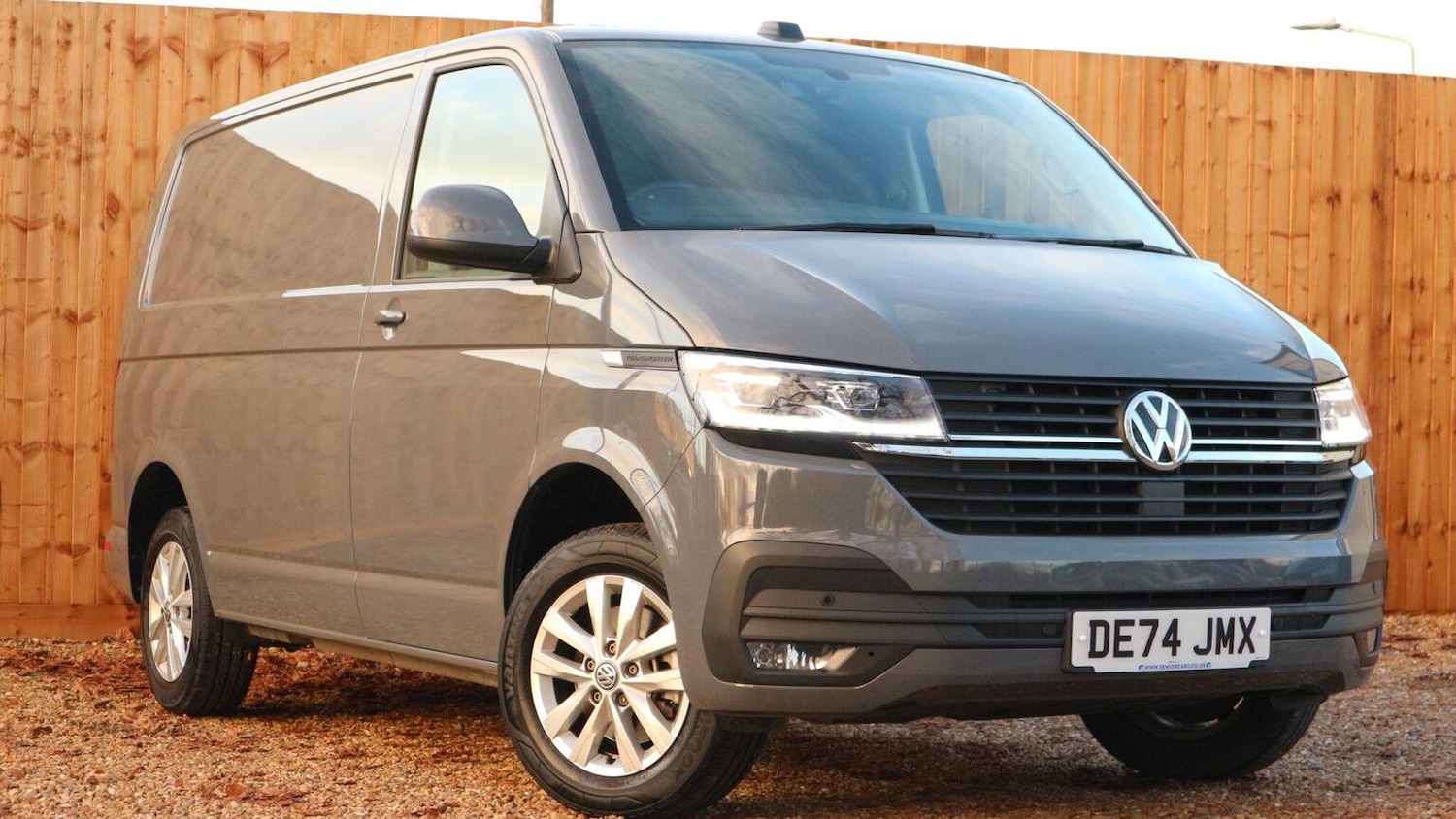 Used Volkswagen Transporter 2024 for sale - 76618721: Photo 1