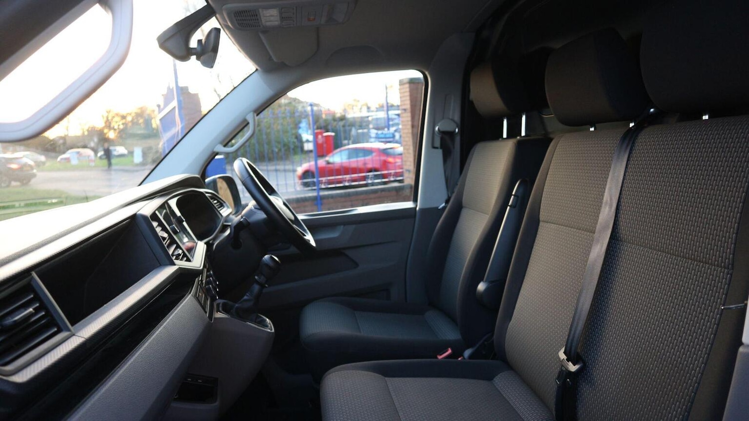 Used Volkswagen Transporter 2024 for sale - 76618721: Photo 24