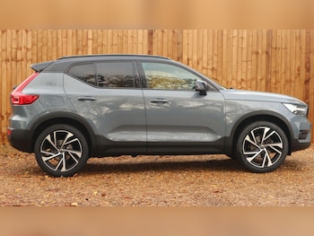 Used Volvo XC40 2020 for sale - 76231652: Photo