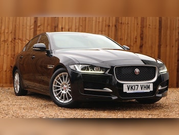 Used Jaguar XE 2017 for sale - 76064267: Photo