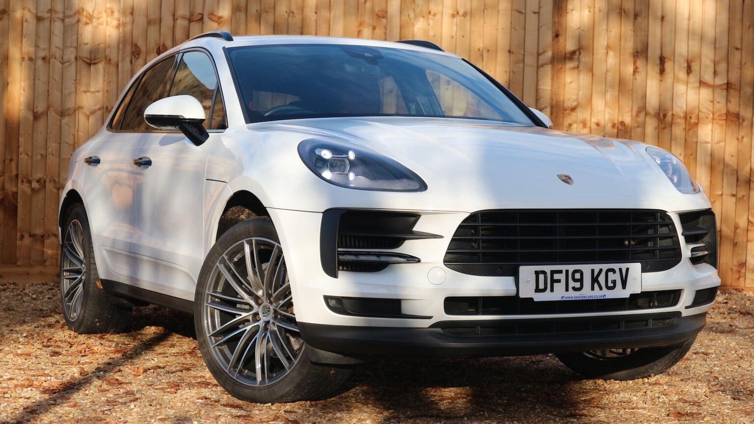 Used Porsche Macan 2019 for sale - 76618572: Photo 1