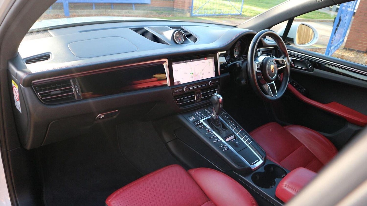 Used Porsche Macan 2019 for sale - 76618572: Photo 24