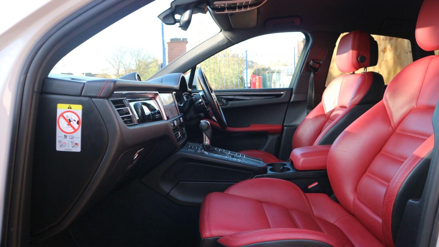 Used Porsche Macan 2019 for sale - 76618572: Photo 28