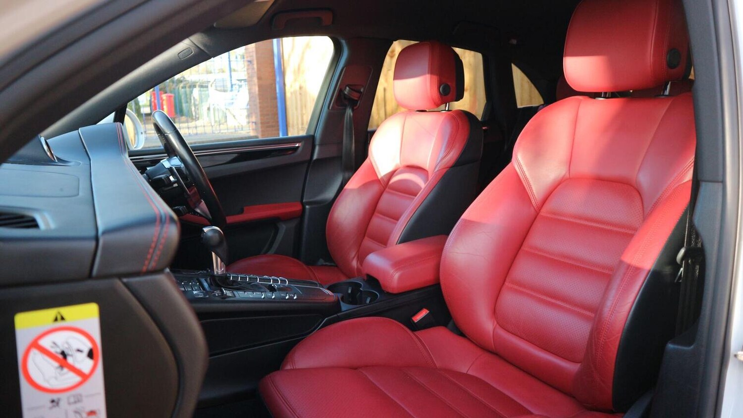 Used Porsche Macan 2019 for sale - 76618572: Photo 29