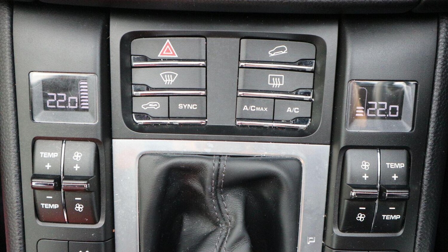 Used Porsche Macan 2019 for sale - 76618572: Photo 38