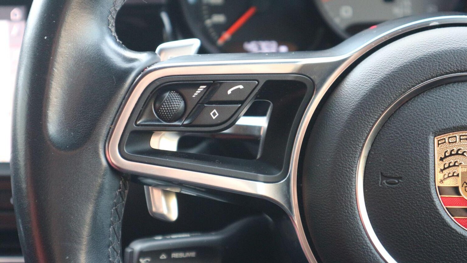 Used Porsche Macan 2019 for sale - 76618572: Photo 46