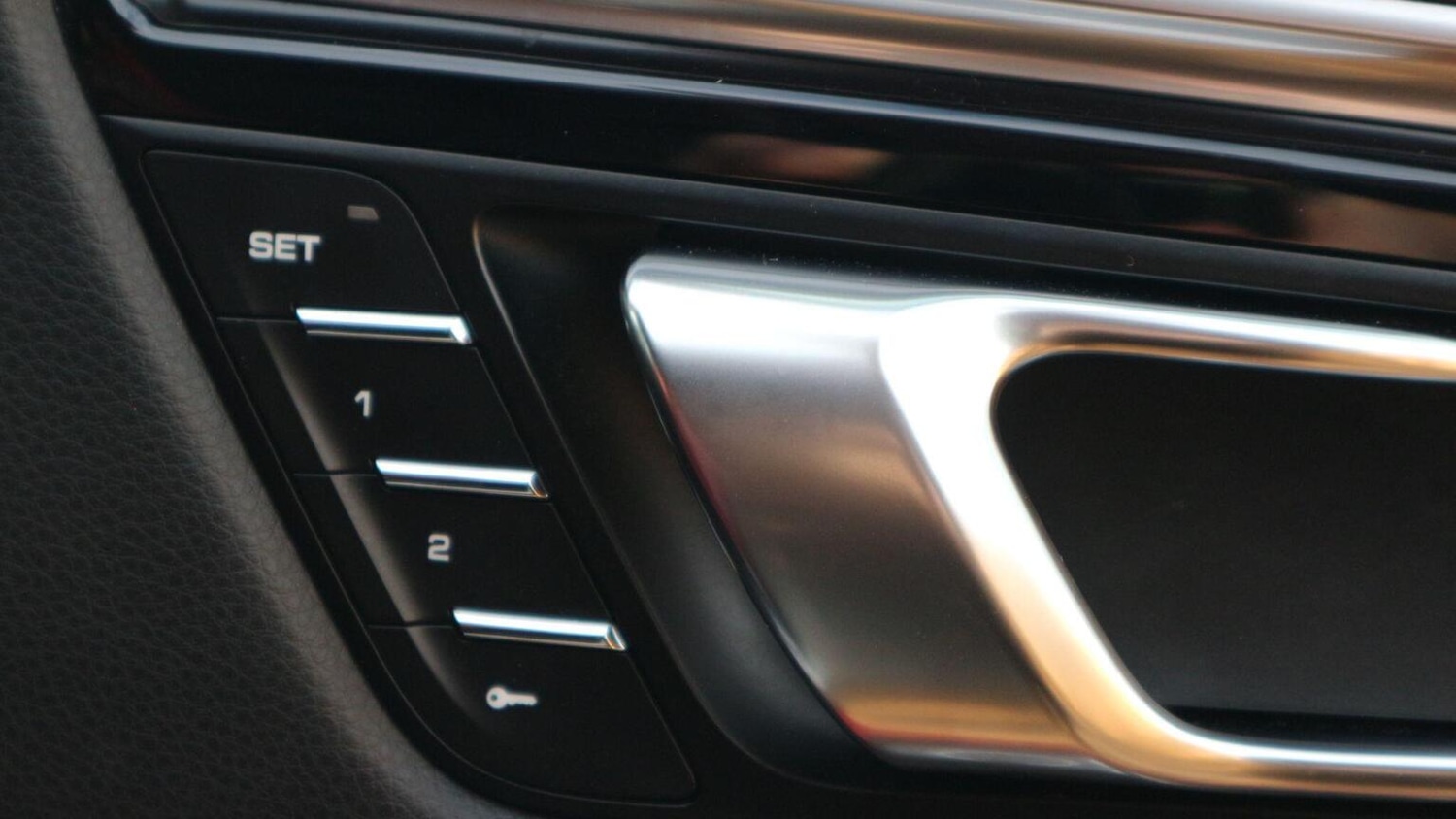 Used Porsche Macan 2019 for sale - 76618572: Photo 51