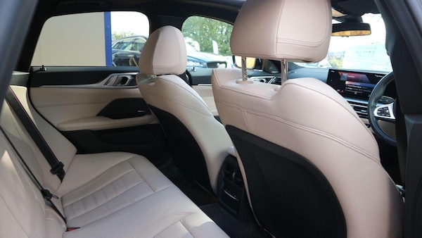 Used BMW i4 2022 for sale - 76211738: Photo 37