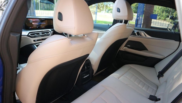 Used BMW i4 2022 for sale - 76211738: Photo 39