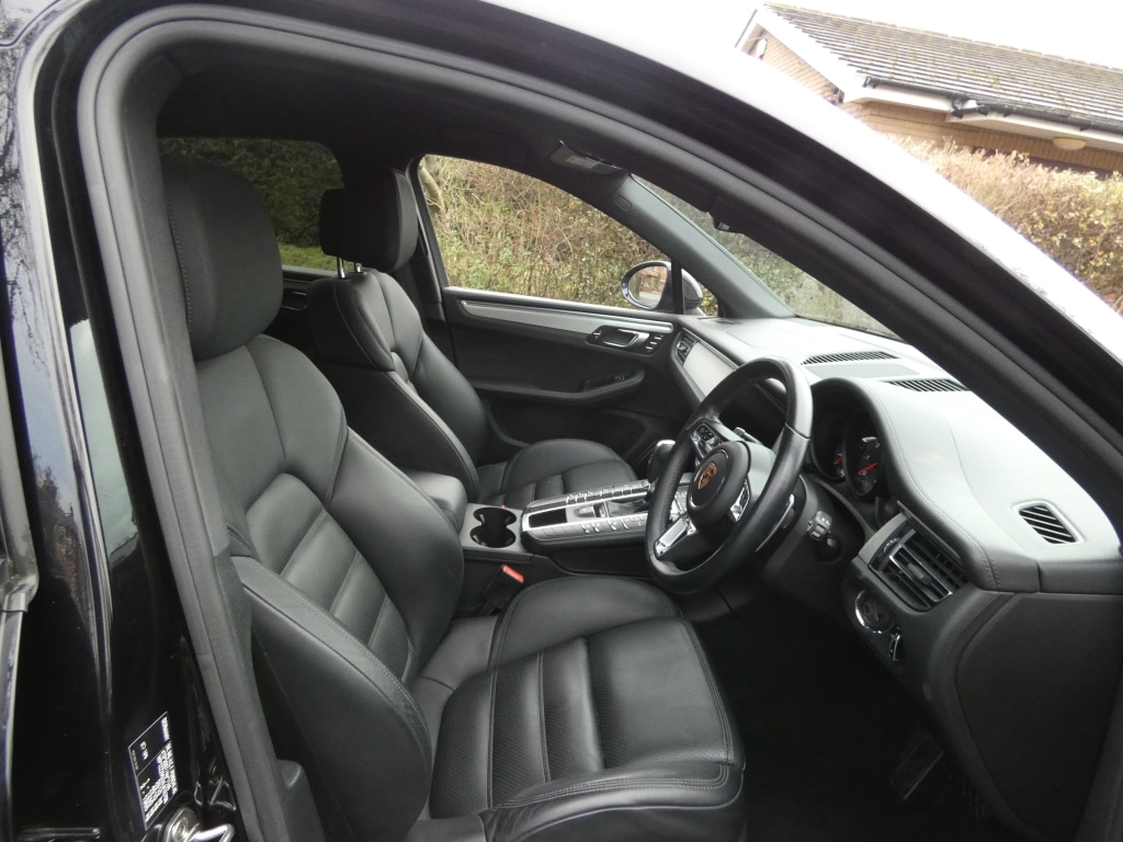 Used Porsche Macan 2019 for sale - 76713357: Photo 11