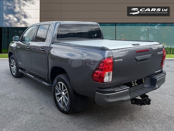 Used Toyota Hilux 2019 for sale - 79262703: Photo