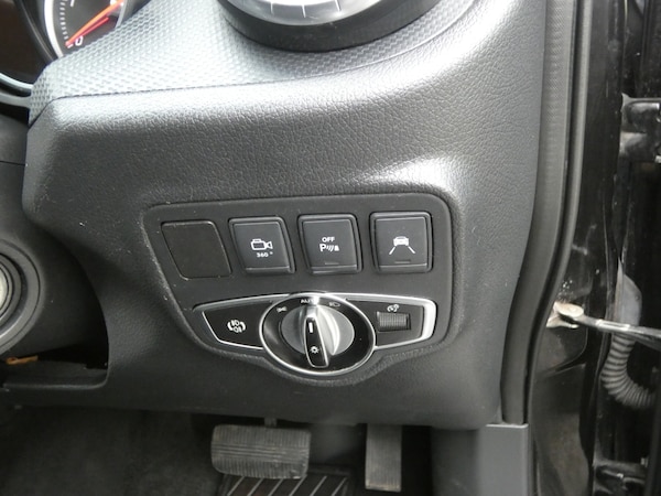 Used Mercedes-Benz X-Class 2017 for sale - 75251068: Photo 16