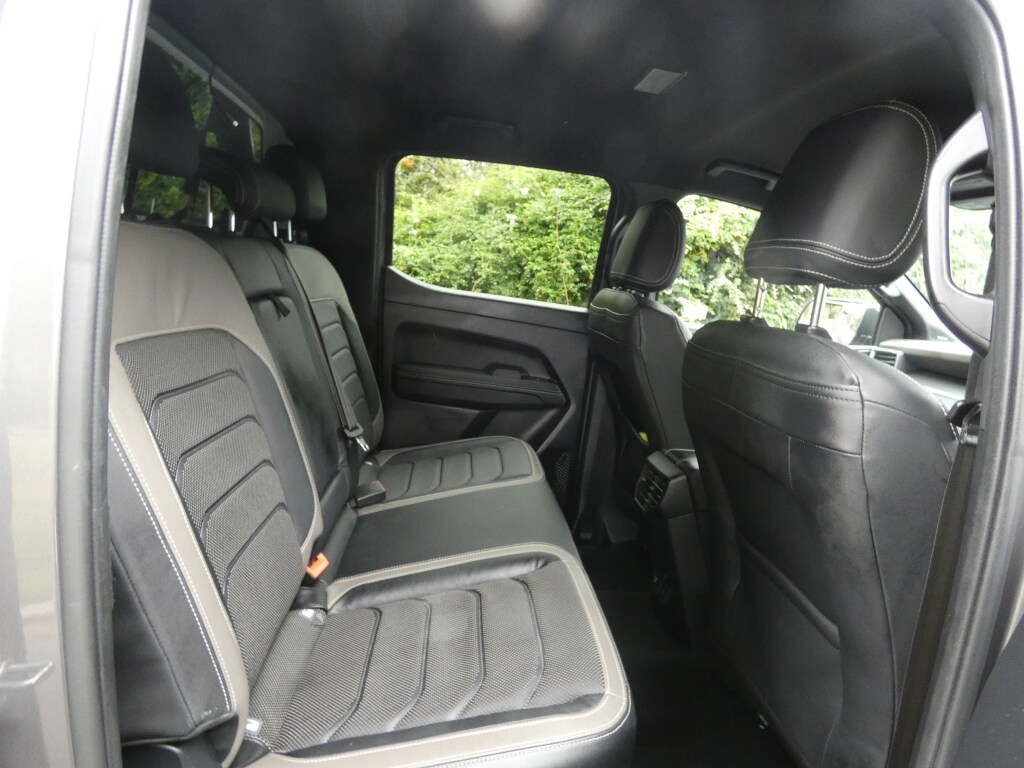 Used Volkswagen Amarok 2024 for sale - 76471348: Photo 19