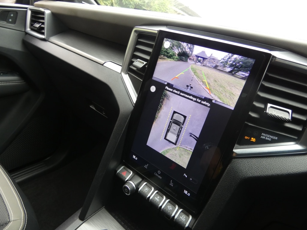 Used Volkswagen Amarok 2024 for sale - 76471348: Photo 24