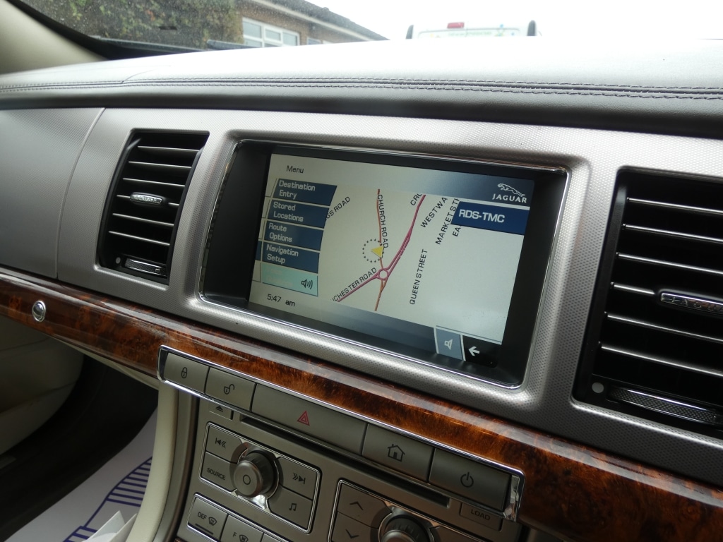 Used Jaguar XF 2011 for sale - 76198659: Photo 8