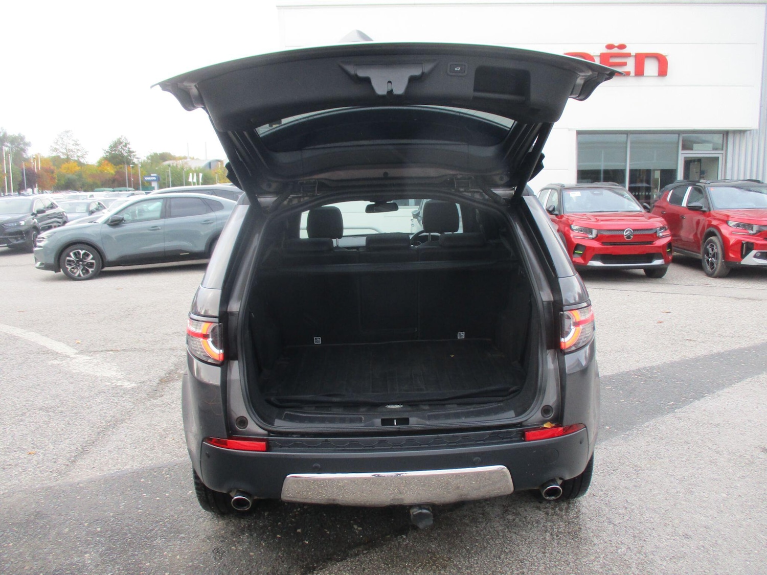 Used Land Rover Discovery Sport 2016 for sale - 76388991: Photo 13