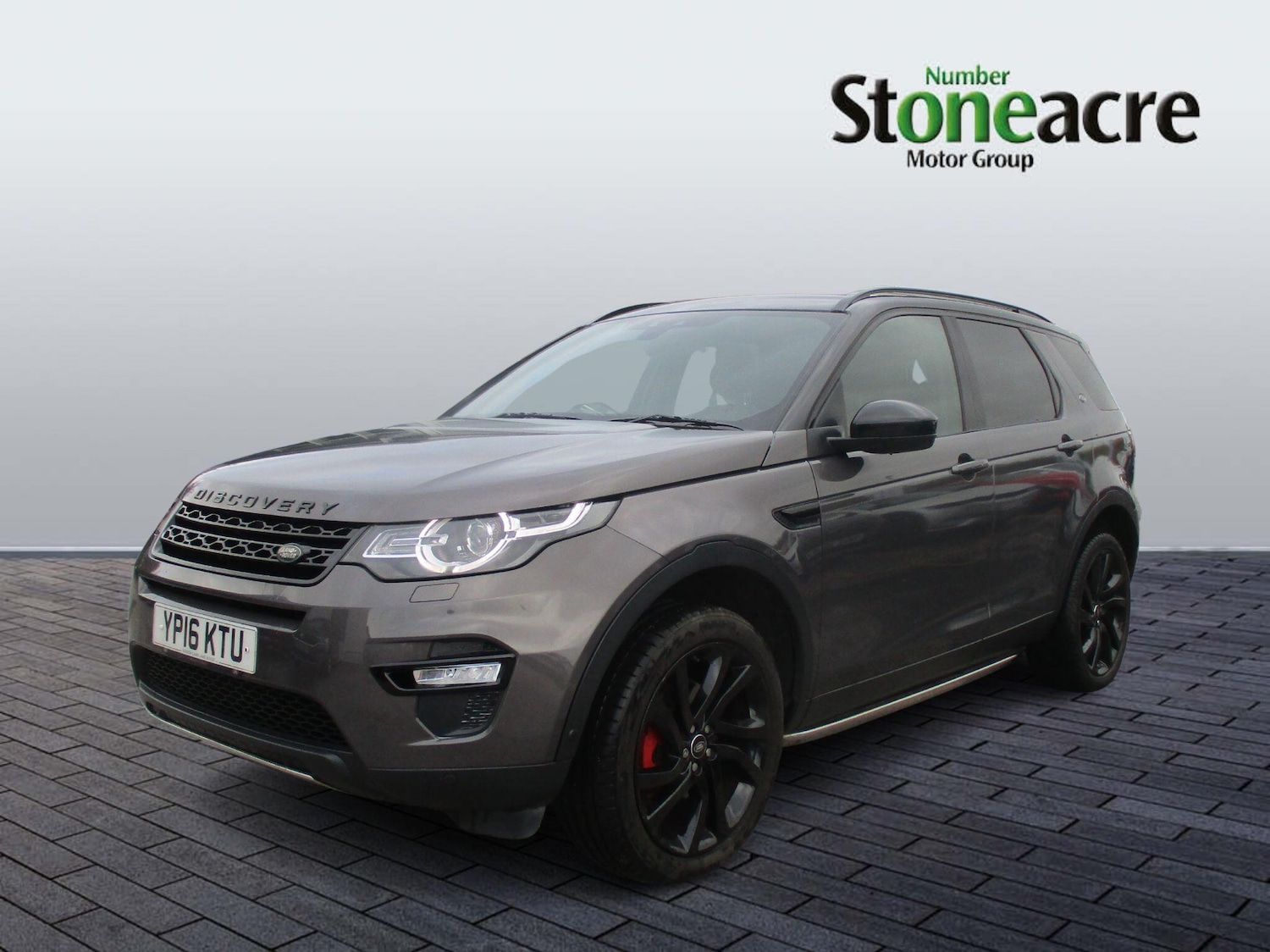 Used Land Rover Discovery Sport 2016 for sale - 76388991: Photo 3