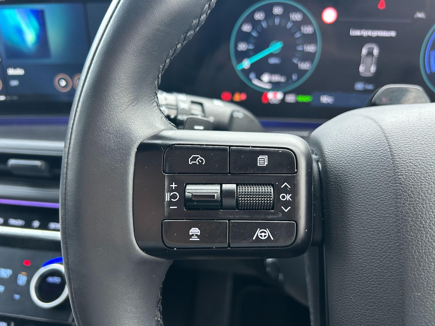 Used Hyundai Santa Fe 2024 for sale - 76689280: Photo 19