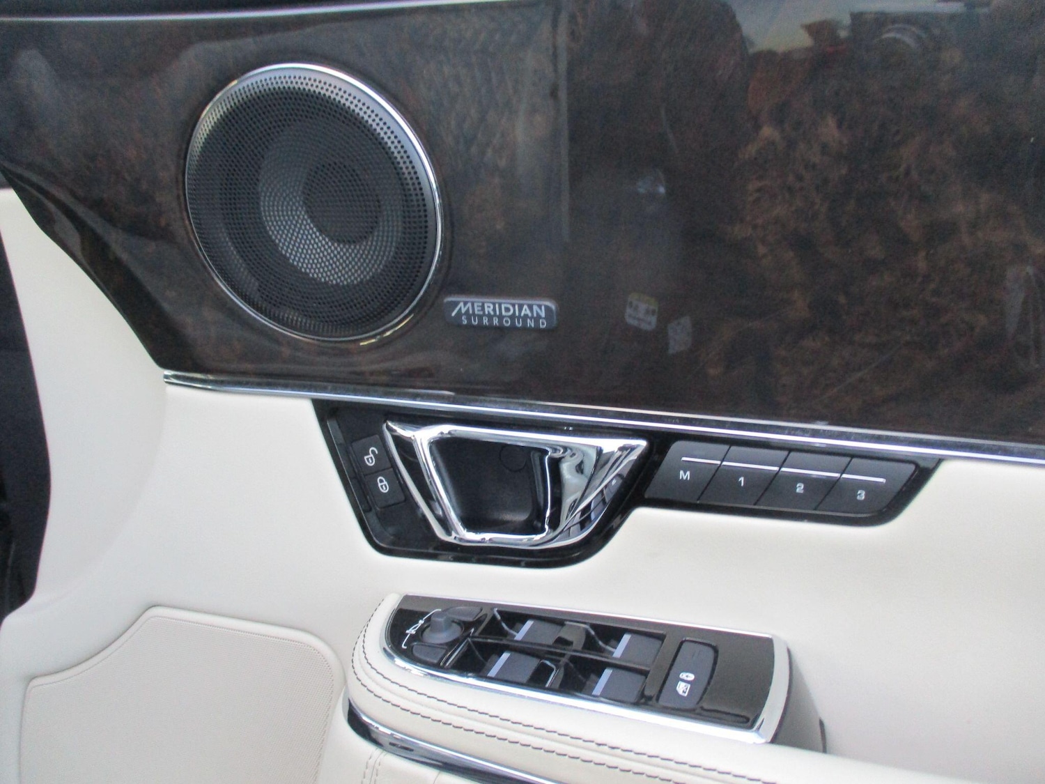 Used Jaguar XJ 2020 for sale - 76823604: Photo 31