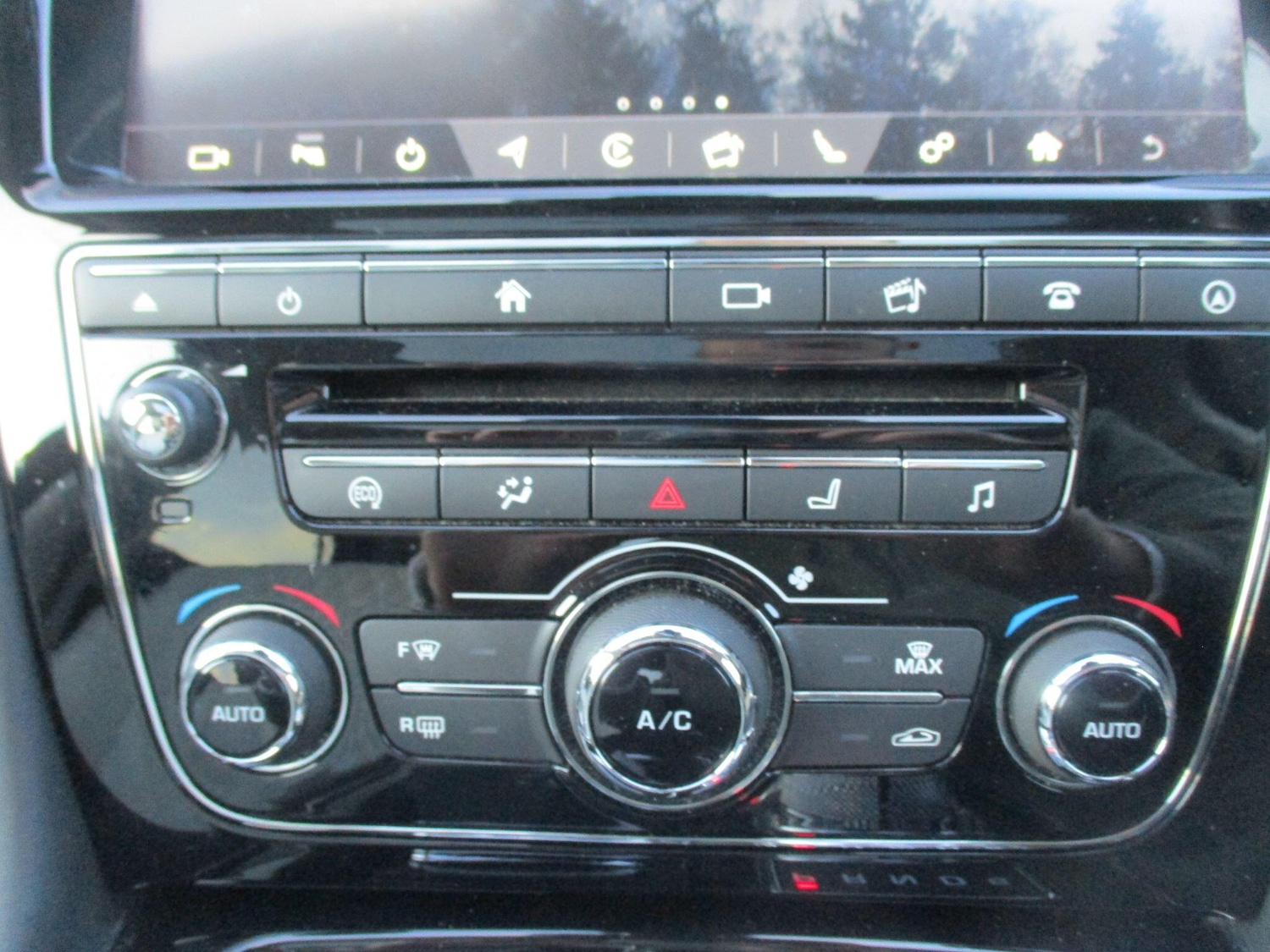 Used Jaguar XJ 2020 for sale - 76823604: Photo 33