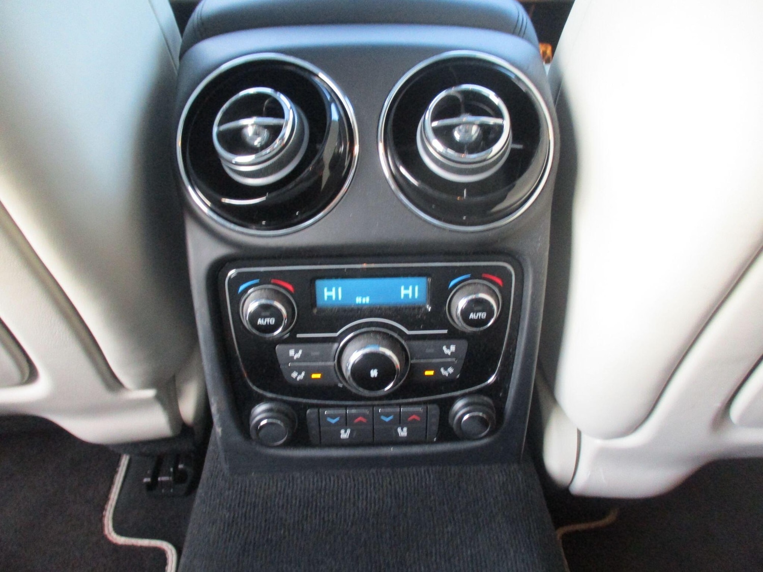 Used Jaguar XJ 2020 for sale - 76823604: Photo 37