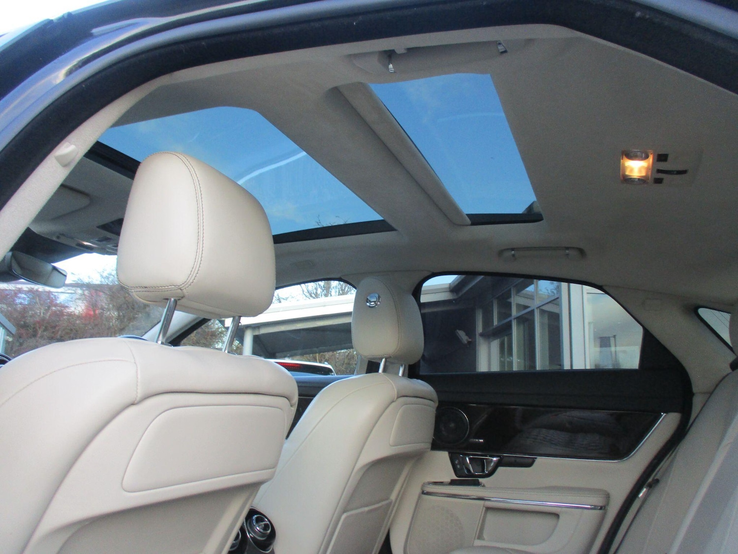 Used Jaguar XJ 2020 for sale - 76823604: Photo 38