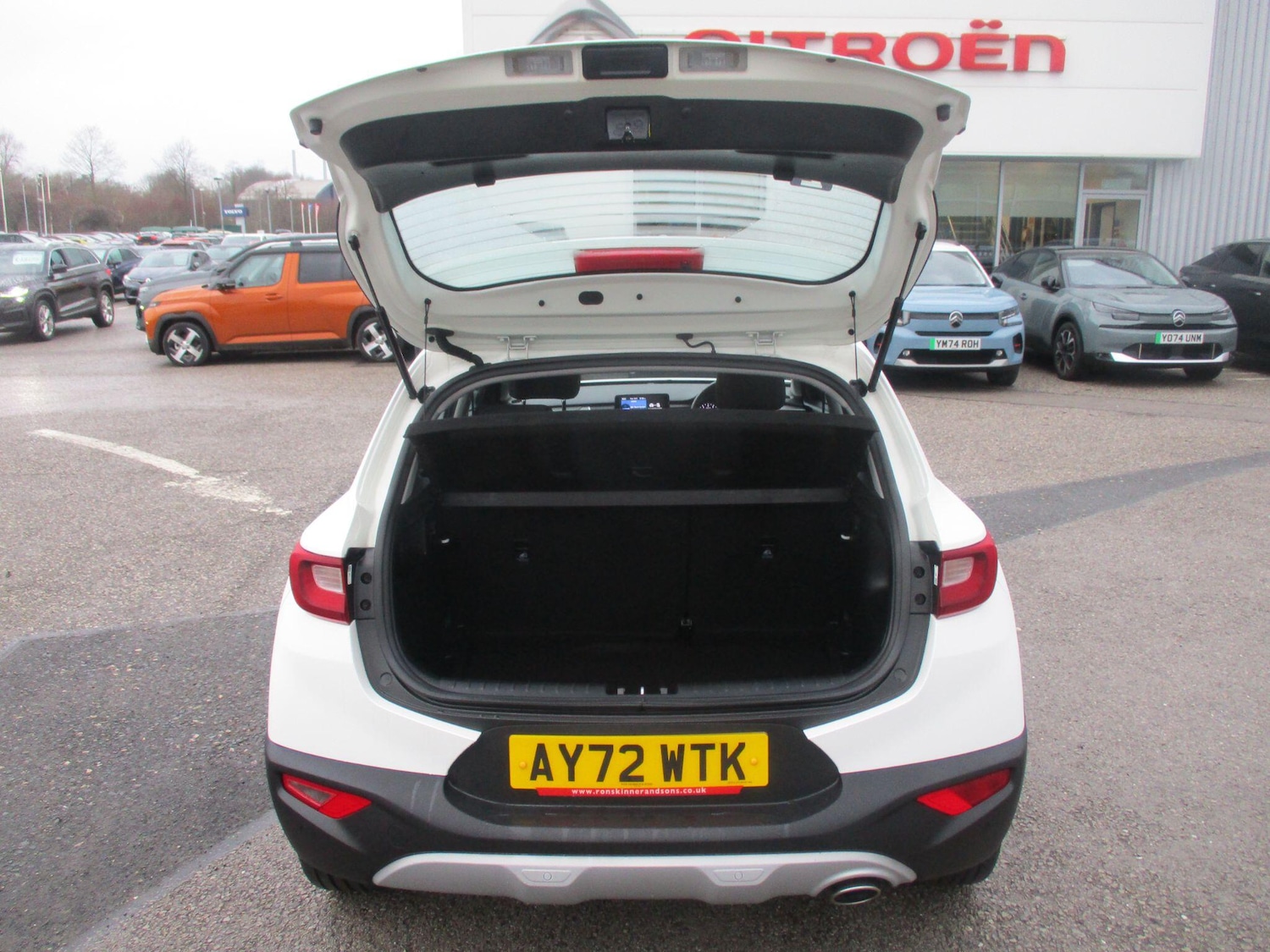 Used Kia Stonic 2022 for sale - 77306241: Photo 13