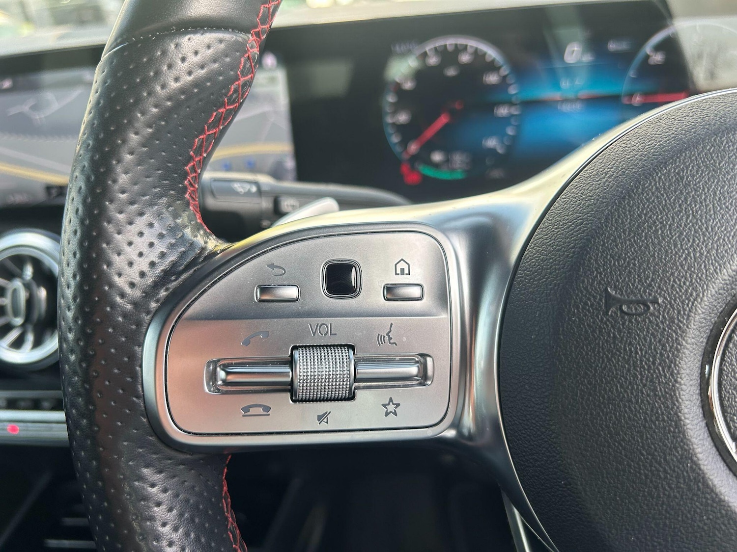 Used Mercedes-Benz EQA 2022 for sale - 77977908: Photo 5