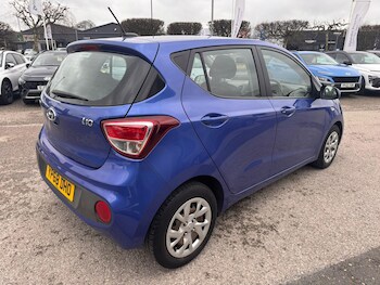 Used Hyundai i10 2018 for sale - 77709524: Photo