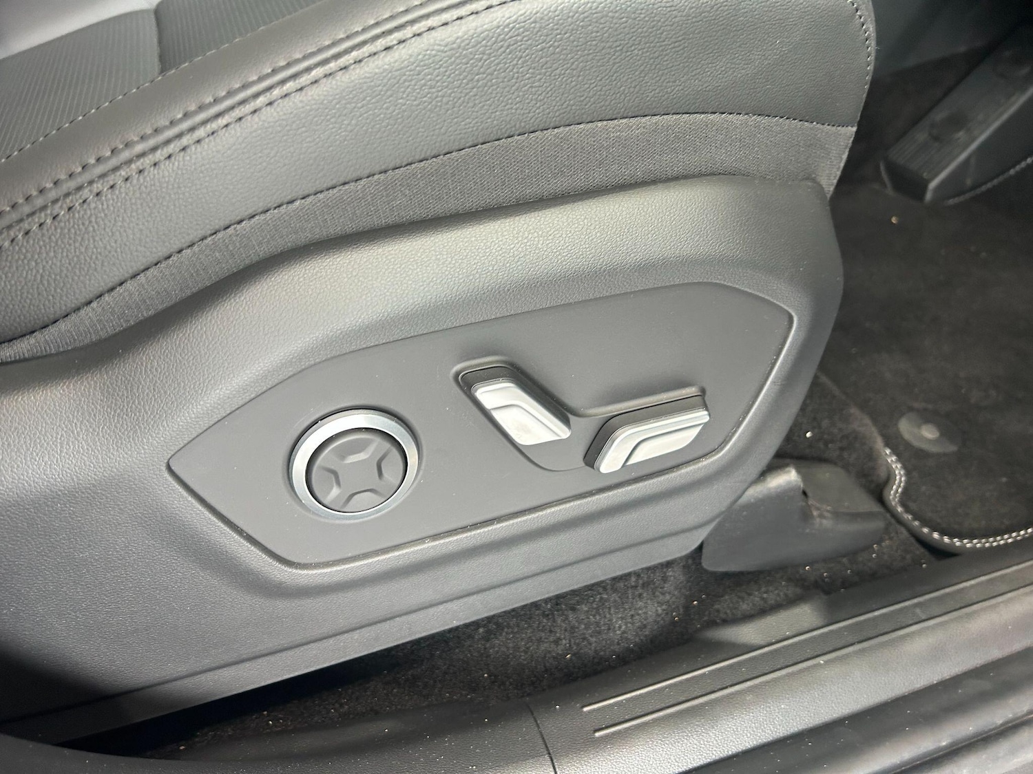 Used Hyundai Santa Fe 2025 for sale - 76644961: Photo 30