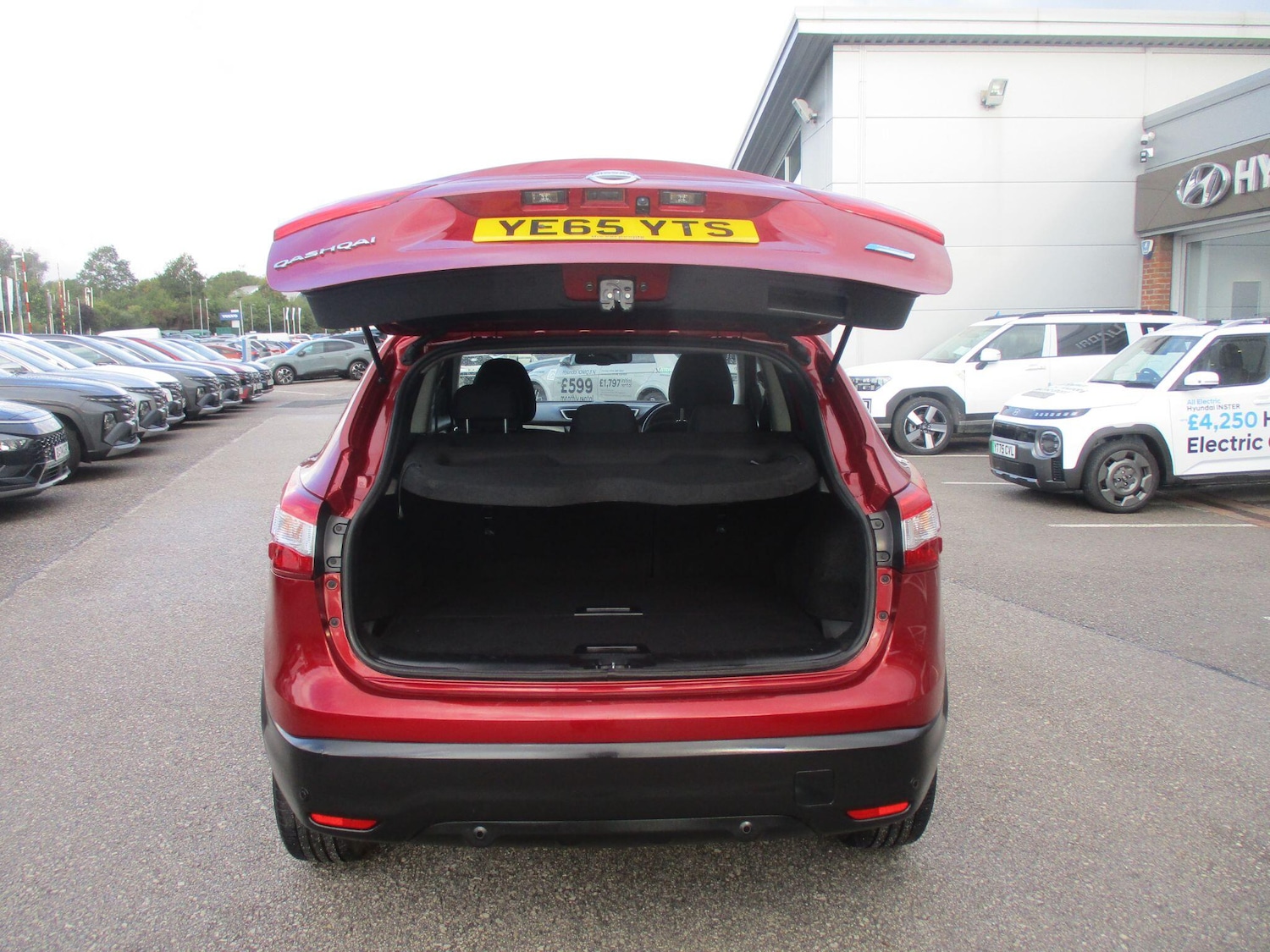 Used Nissan Qashqai 2015 for sale - 76432852: Photo 10