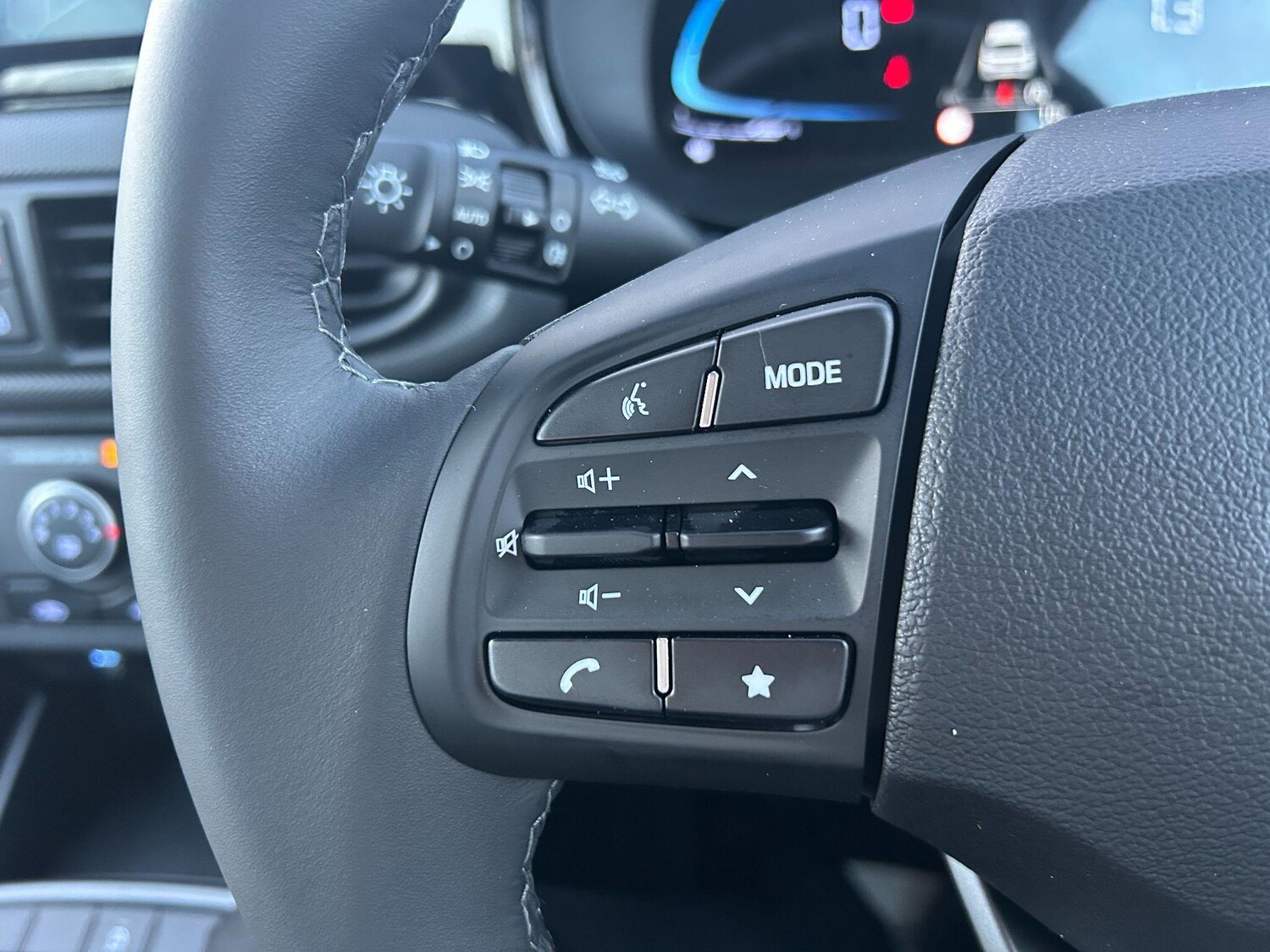 Used Hyundai i10 for sale - 77633636: Photo 14