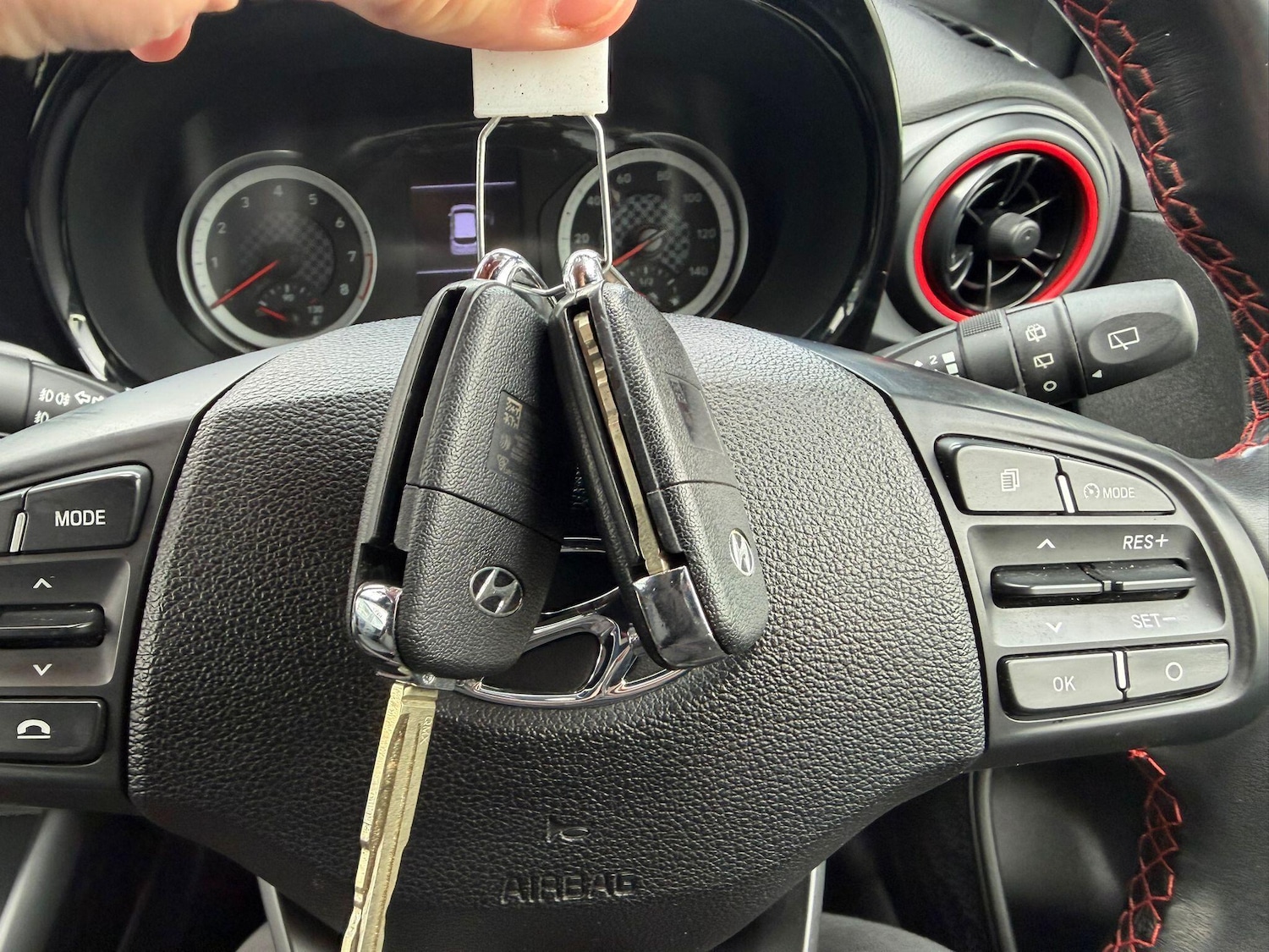 Used Hyundai i10 2023 for sale - 78184687: Photo 35