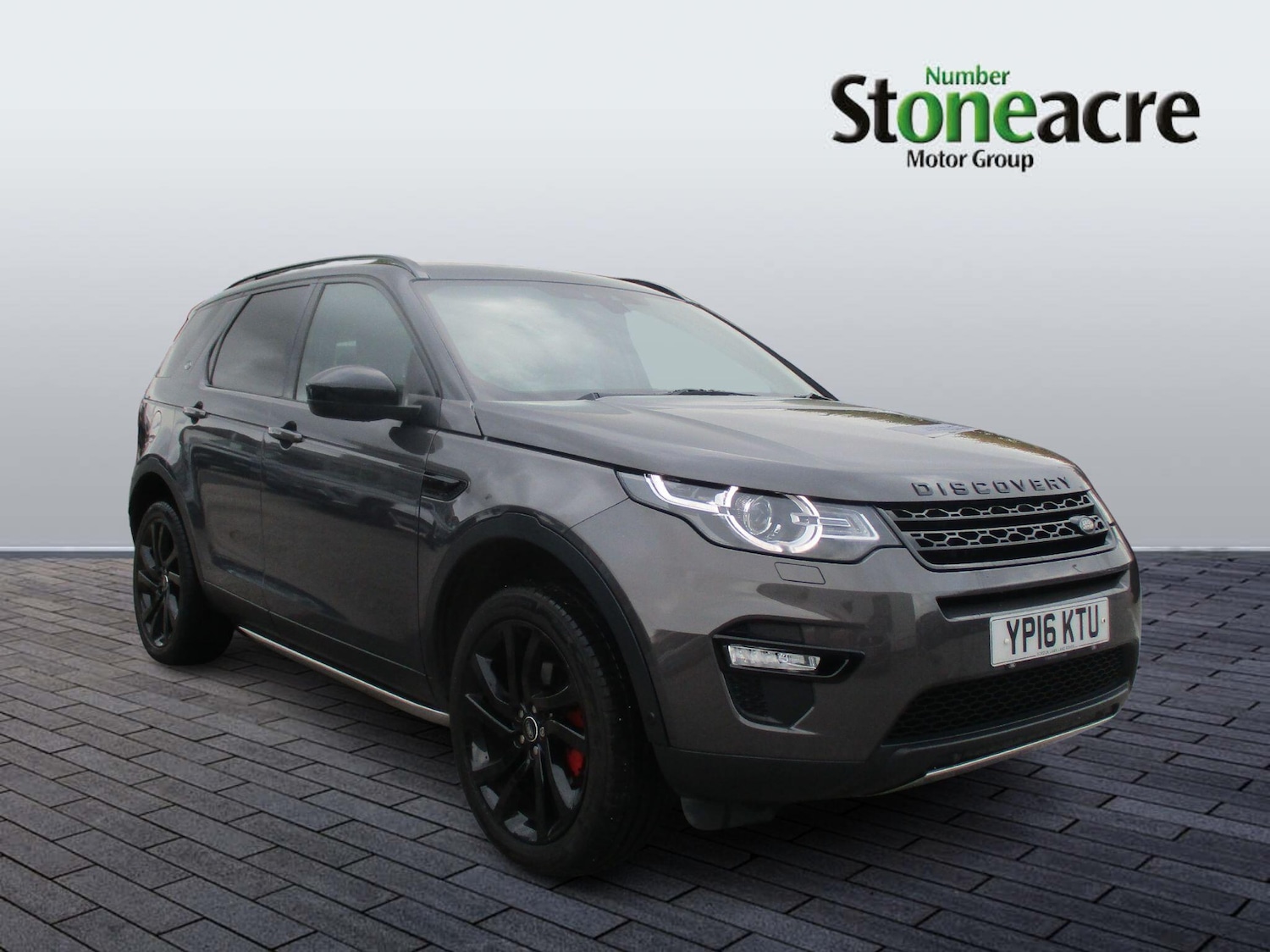 Used Land Rover Discovery Sport 2016 for sale - 76592658: Photo 1