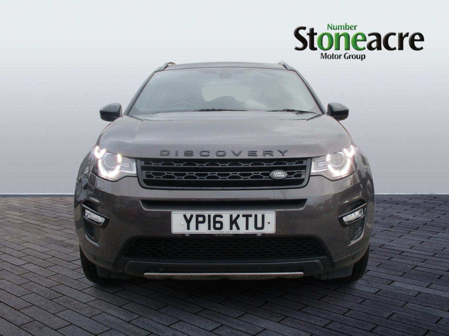 Used Land Rover Discovery Sport 2016 for sale - 76592658: Photo 2
