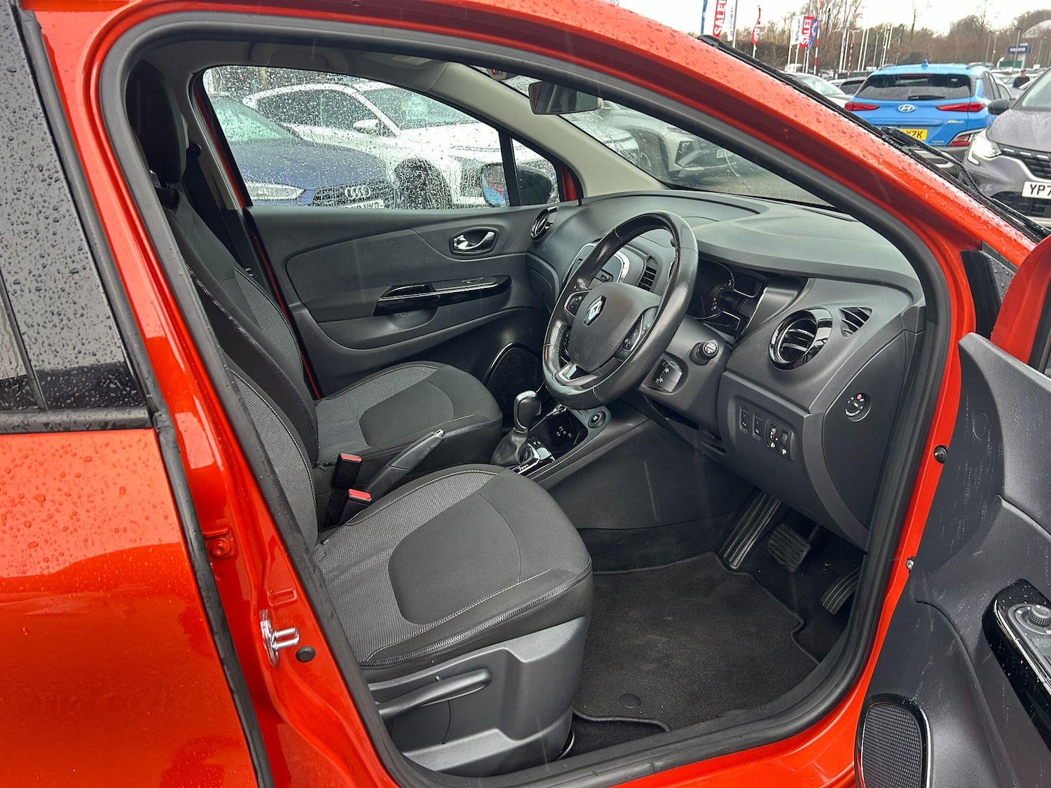 Used Renault Captur 2017 for sale - 77657936: Photo 15