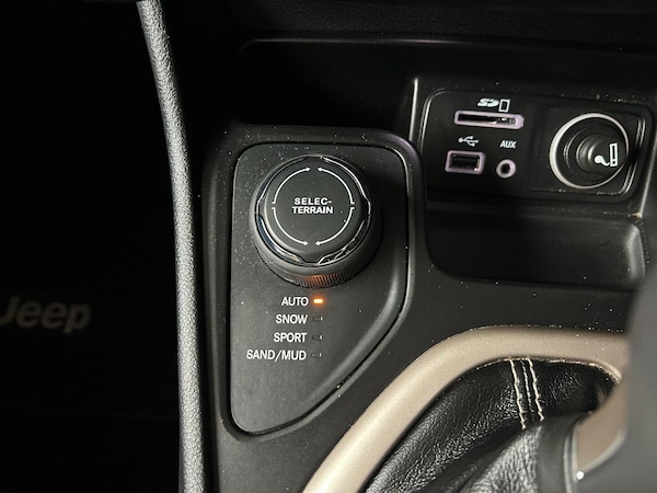 Used Jeep Cherokee 2016 for sale - 76228039: Photo 20