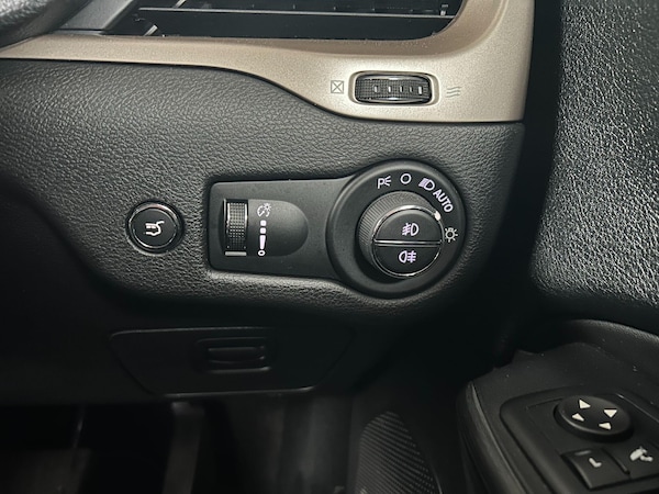 Used Jeep Cherokee 2016 for sale - 76228039: Photo 22