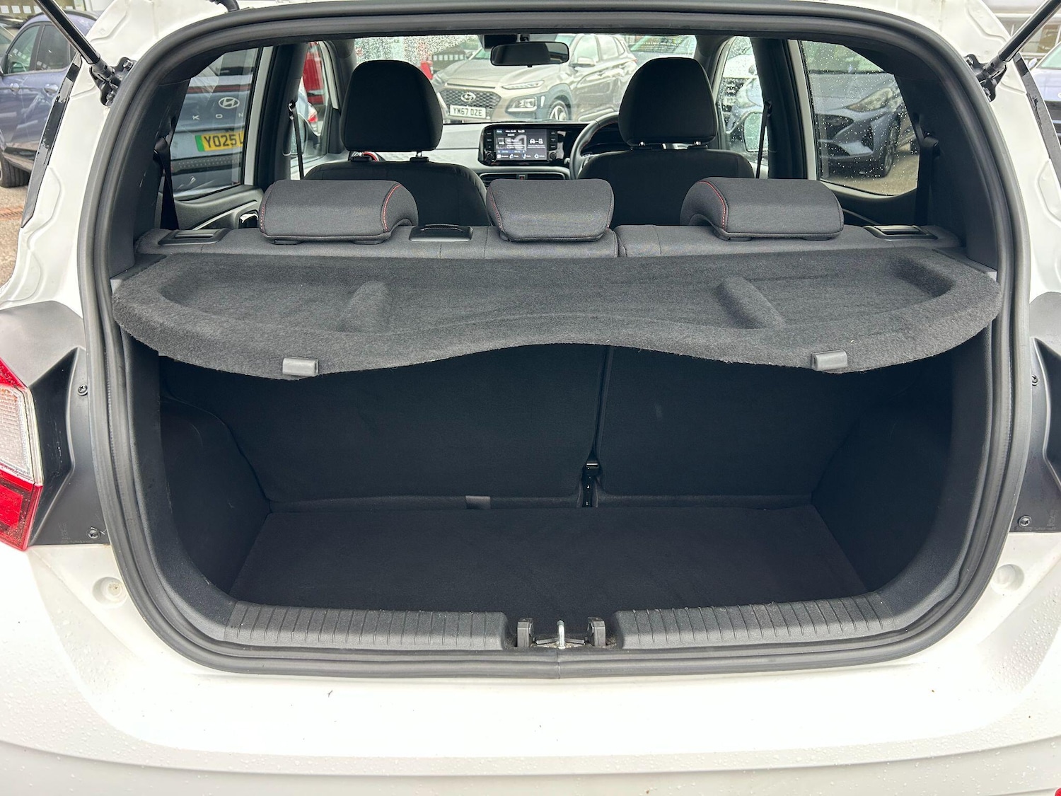 Used Hyundai i10 2023 for sale - 76440740: Photo 10