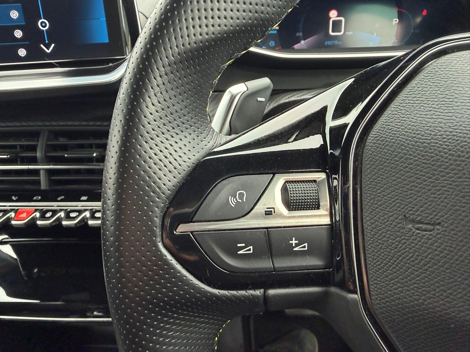 Used Peugeot 2008 for sale - 77497392: Photo 21