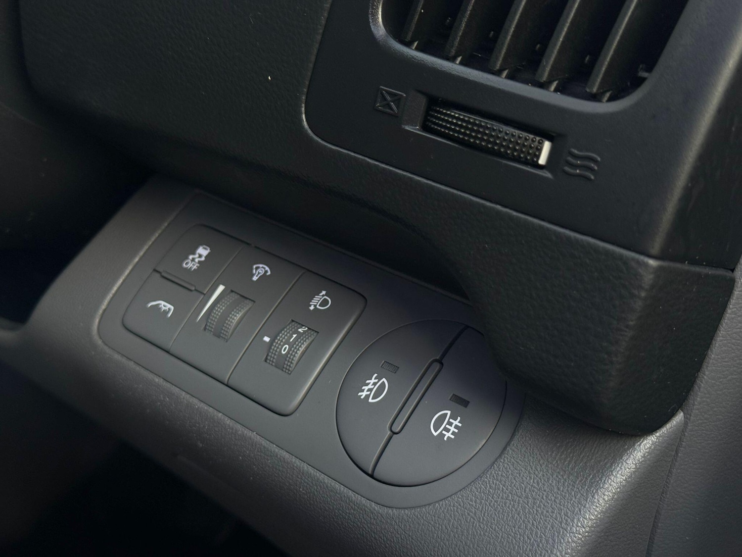 Used Hyundai i800 2017 for sale - 76850075: Photo 10