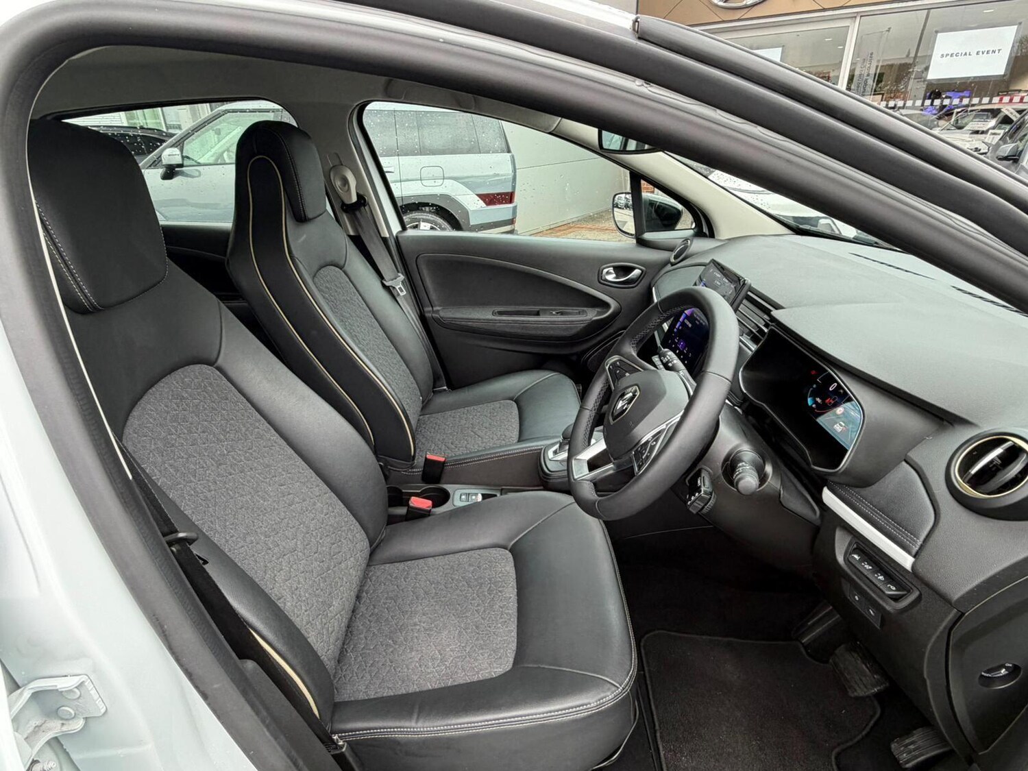 Used Renault Zoe for sale - 77497398: Photo 21