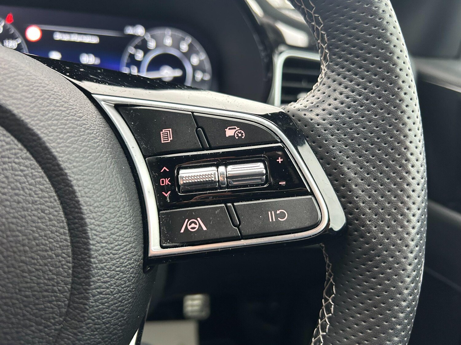 Used Kia XCeed for sale - 77624952: Photo 25