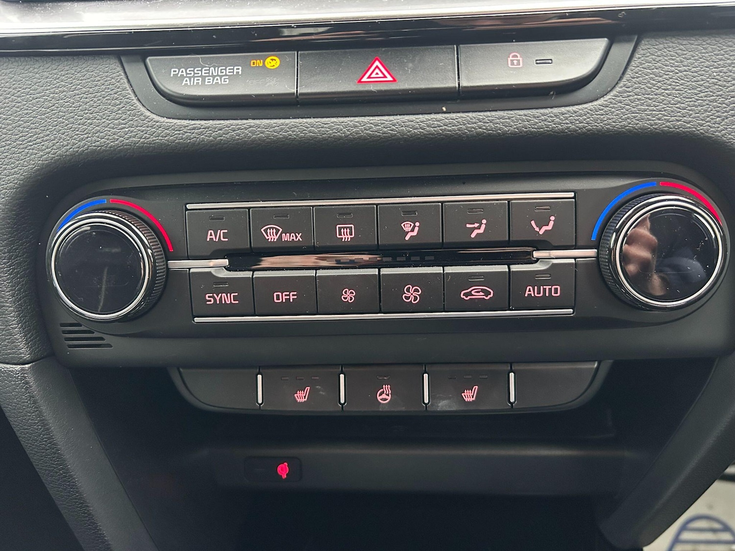 Used Kia XCeed for sale - 77624952: Photo 34