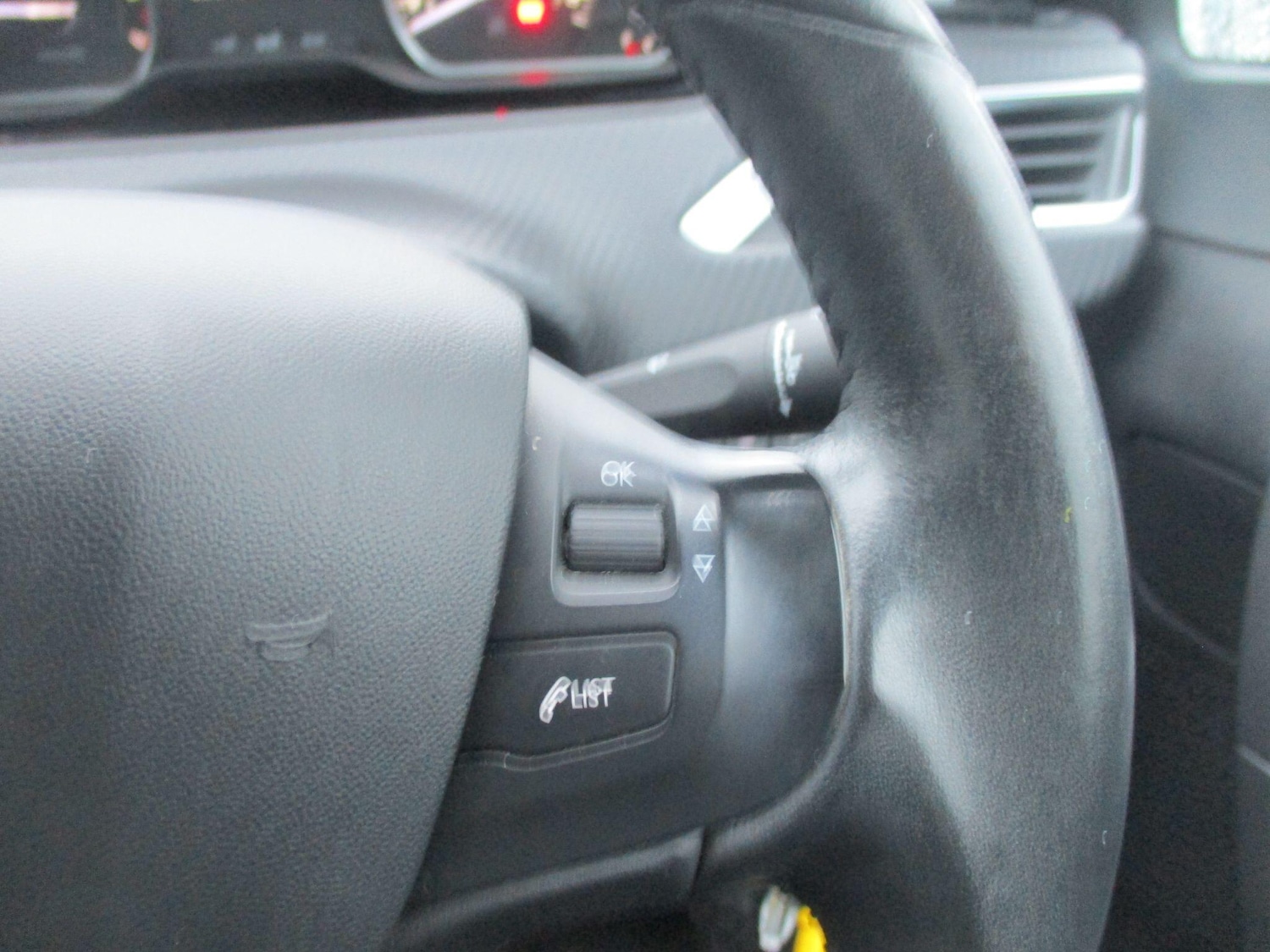 Used Peugeot 2008 2018 for sale - 77306192: Photo 17