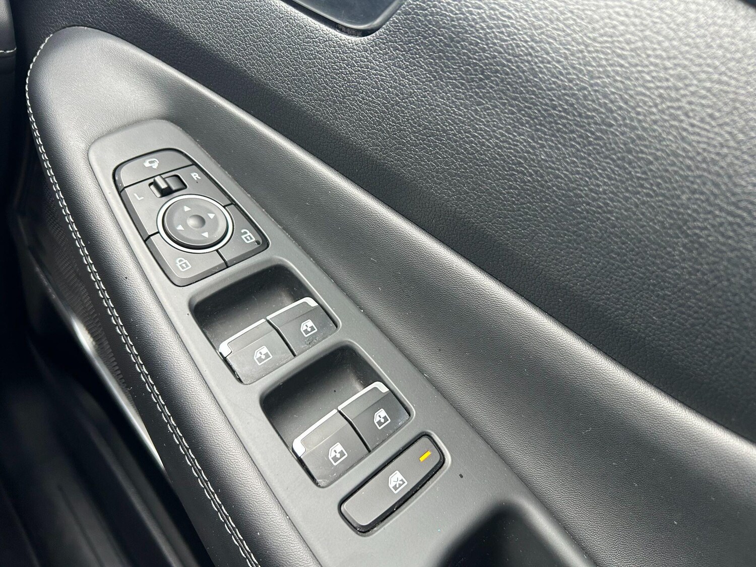 Used Hyundai Santa Fe for sale - 78147804: Photo 32